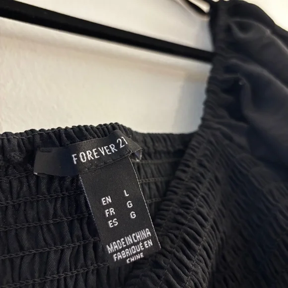 Forever 21 Smocked Puff Sleeve Crop Top – Black – Large - Picture 7 of 9